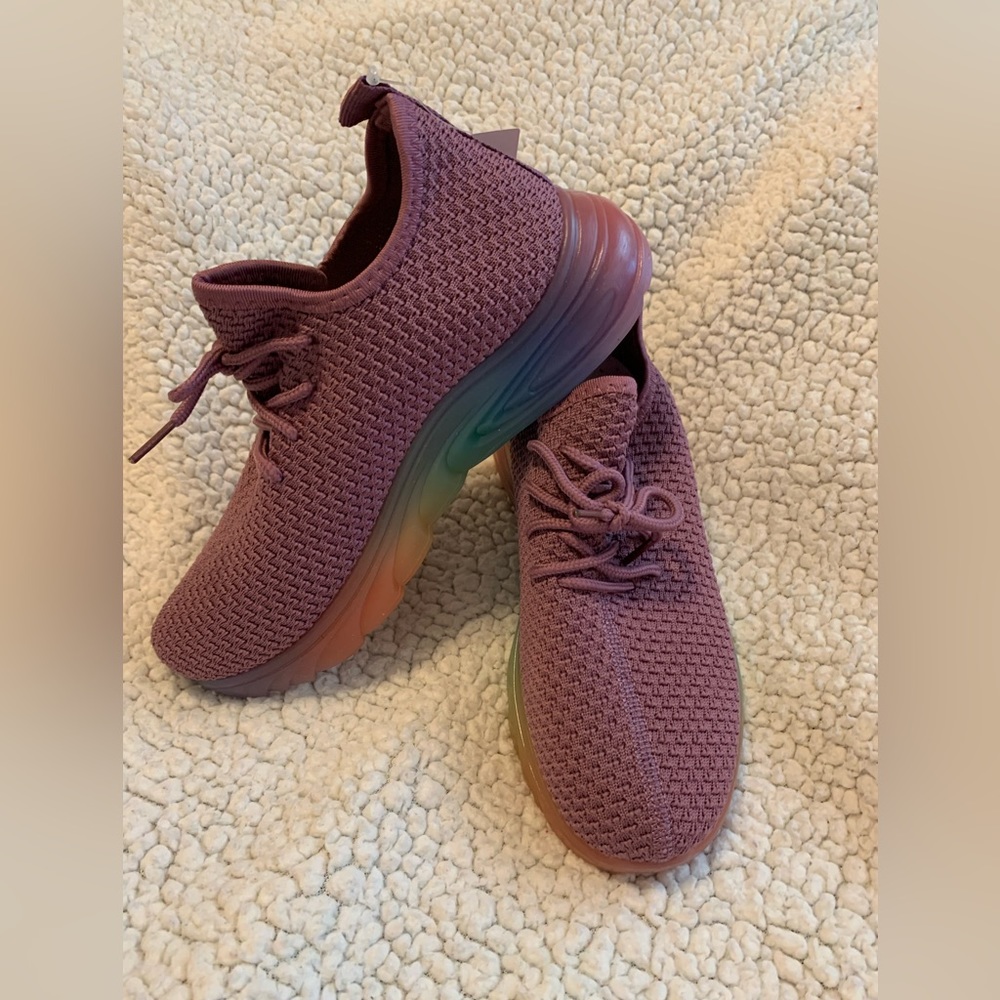 NWT super soft lavender purple sneakers